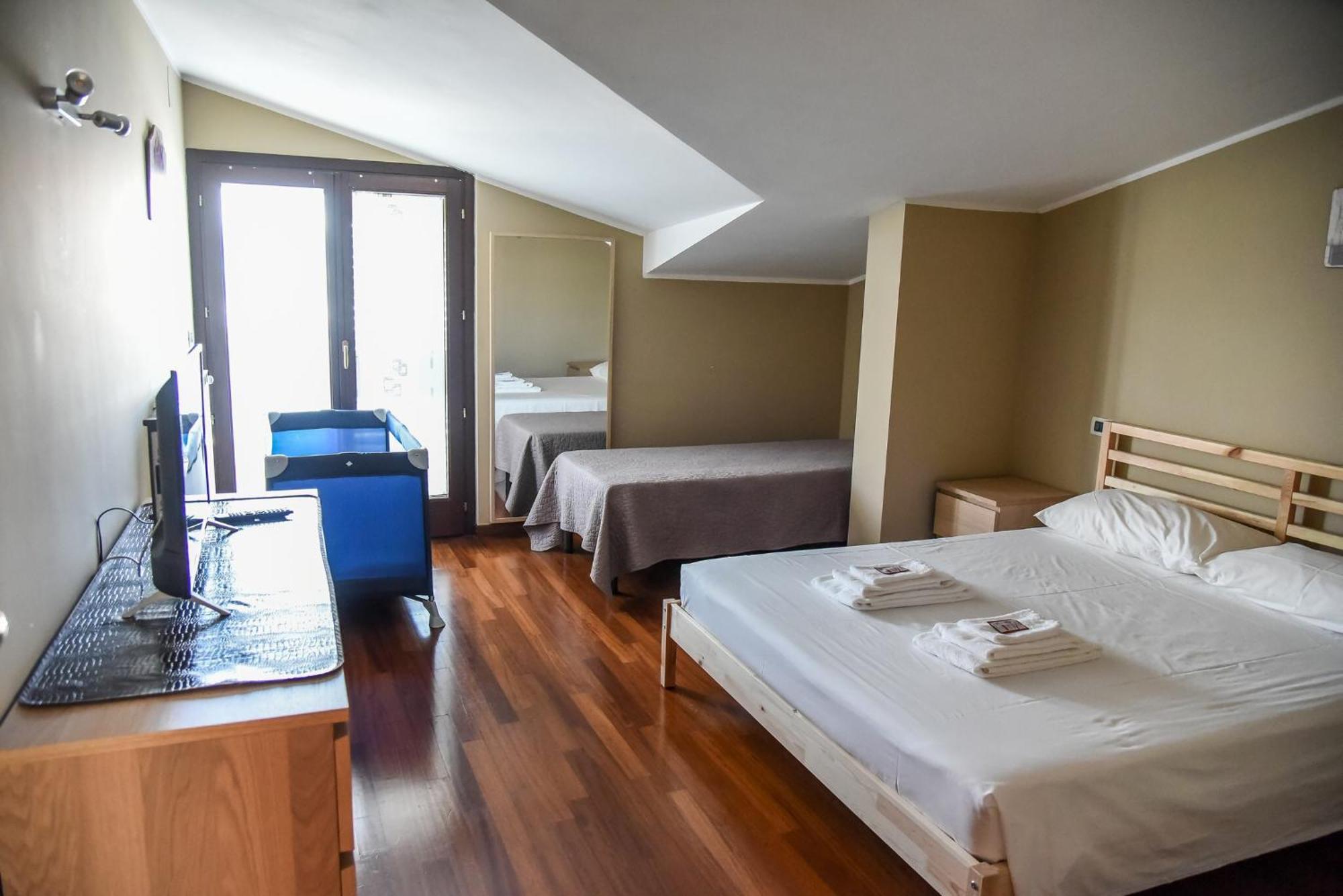 Apartamento Attic Aries Montesilvano Marina Exterior foto