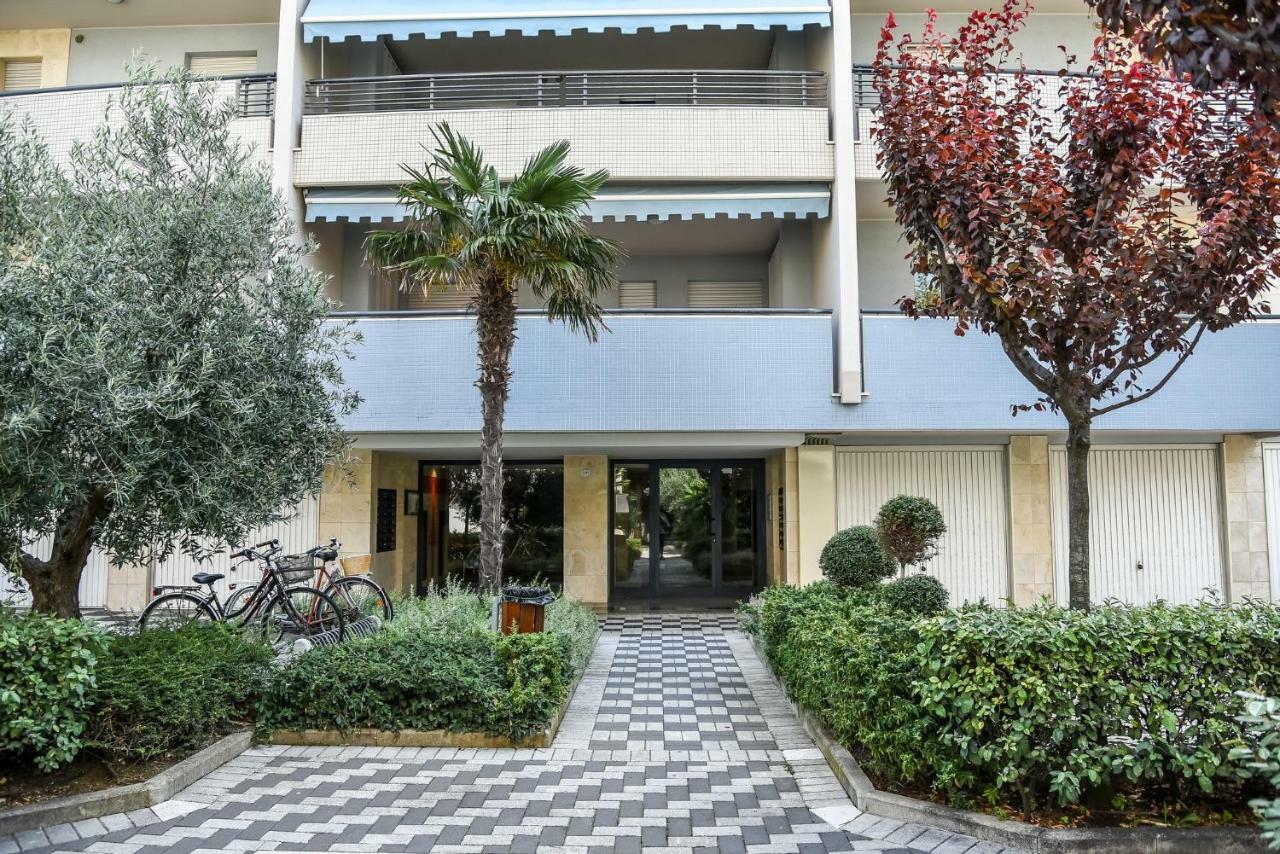Apartamento Attic Aries Montesilvano Marina Exterior foto
