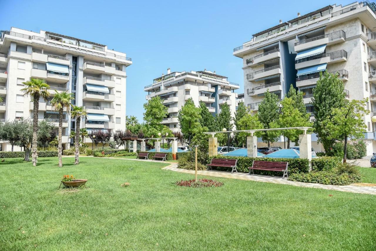 Apartamento Attic Aries Montesilvano Marina Exterior foto